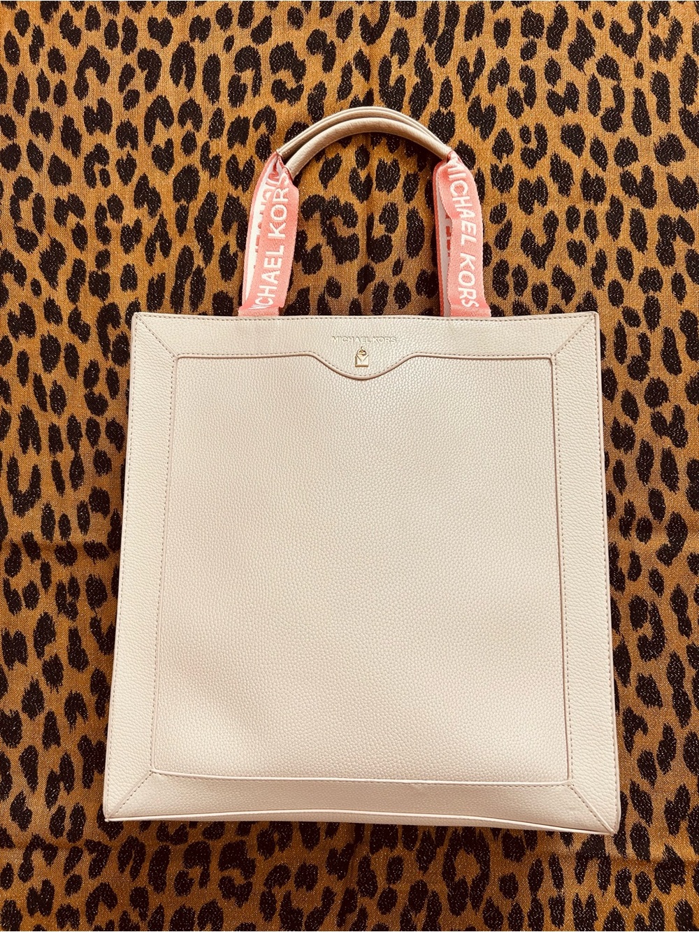 💝Michael Kors💝NWOT~ Blush Pink Leather Tote Bag with Branded Logo Strap